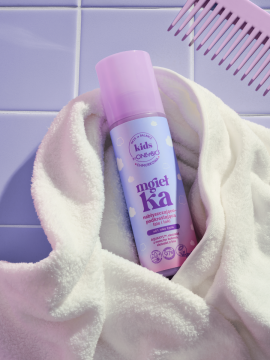Hair in Balance Kids by ONLYBIO Chmurkowa mgiełka nabłyszczająco-podkreślająca fale i loki 200 ml